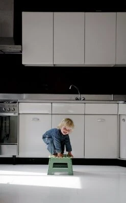 PUHLMANN - Inklapbare Kruk, JAMES, Plastic, Groen, 22 Cm Hoog, Max 100kilo 15 PUHLMANN - Inklapbare Kruk, JAMES, Plastic, Groen, 22 Cm Hoog, Max 100kilo -Thuis Winkel 744x1200